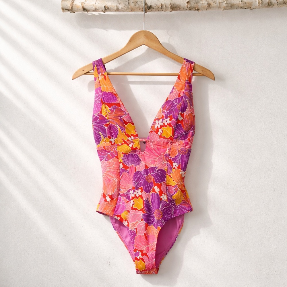 Roxy Bell Bottom Blooms One piece Swimsuit large